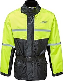 Chaquetas impermeables para moto: ¿con o sin forro térmico?