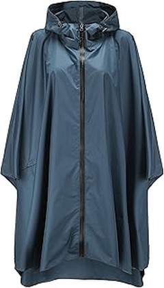 Descubre las ventajas de usar ropa de lluvia compacta en moto