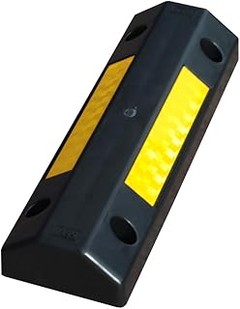 Conoce las ventajas de usar topes de rueda para aparcar tu moto