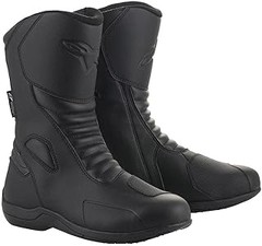 Pros y contras de usar botas touring para moteros